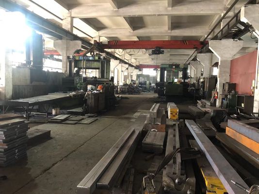 konische Bearbeitungsform des Runden- u. Polygonpfostens für hellen Pfosten 10m für Produzenten hellen Pfostens Russlands