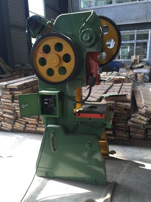 Automatische CNC-Mechanische Pressmaschine für Metallbearbeitung 10 Jahre Werkzeugstandzeit