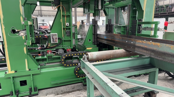 Hochgeschwindigkeits-CNC-Träger-3D-Bohrmaschine 7-Achsen hohe Effizienz und Genauigkeit